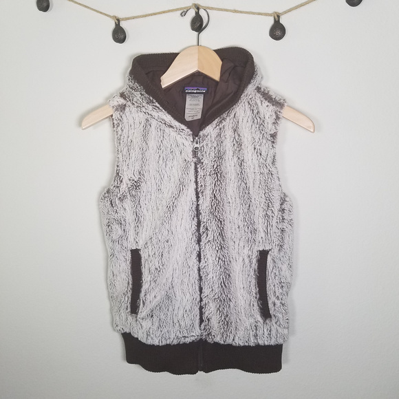 Patagonia Jackets & Blazers - Patagonia Conejo Vest Brown White Fur Hooded XS